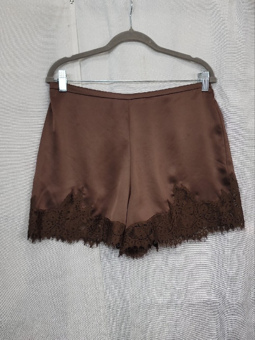 Reformation Fern Satin Lace Shorts Size Large - Picture 4 of 9